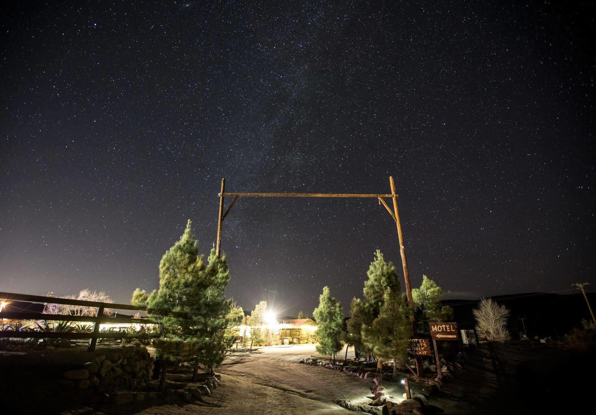 Pioneertown Motel エクステリア 写真
