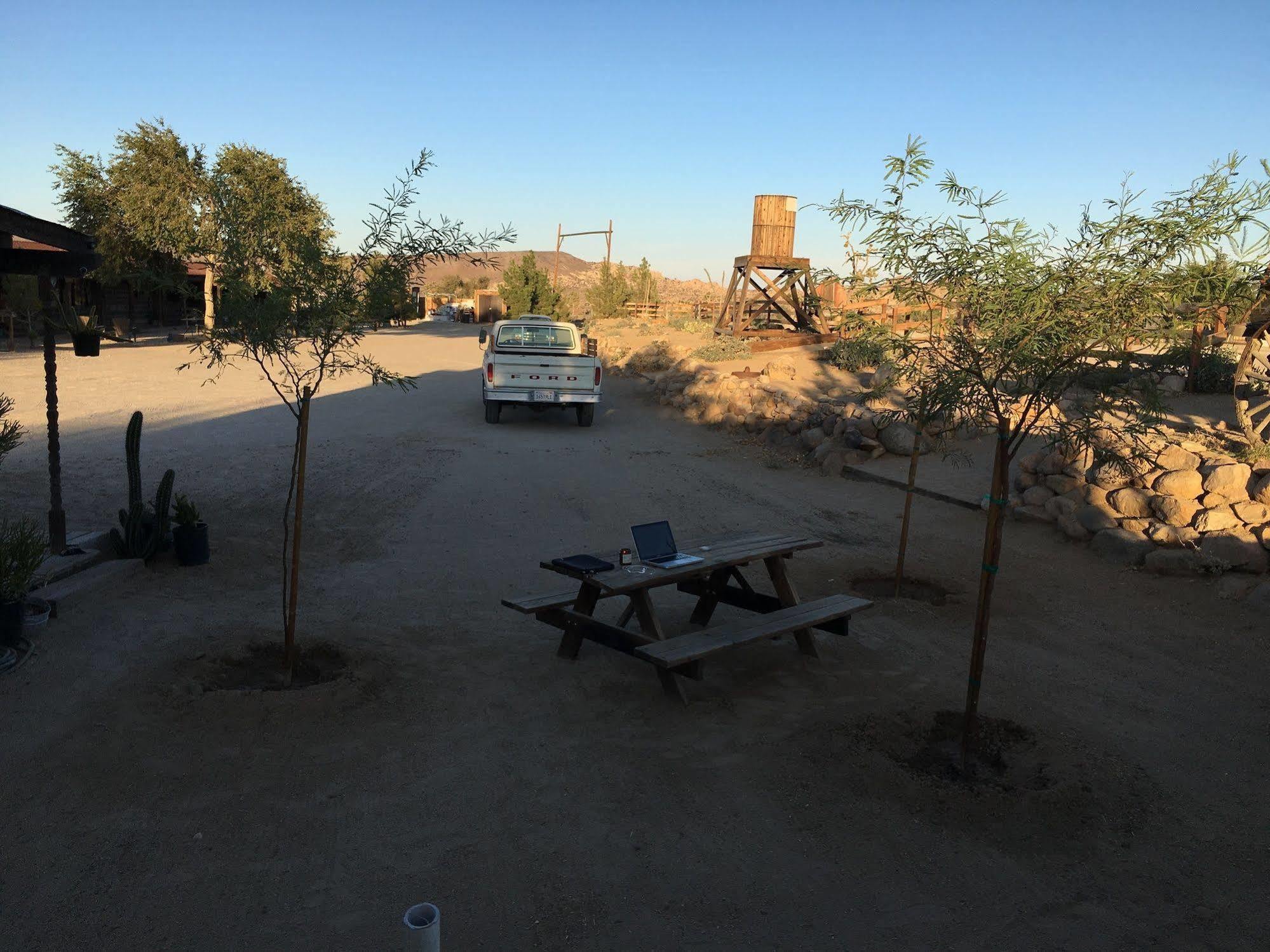 Pioneertown Motel エクステリア 写真