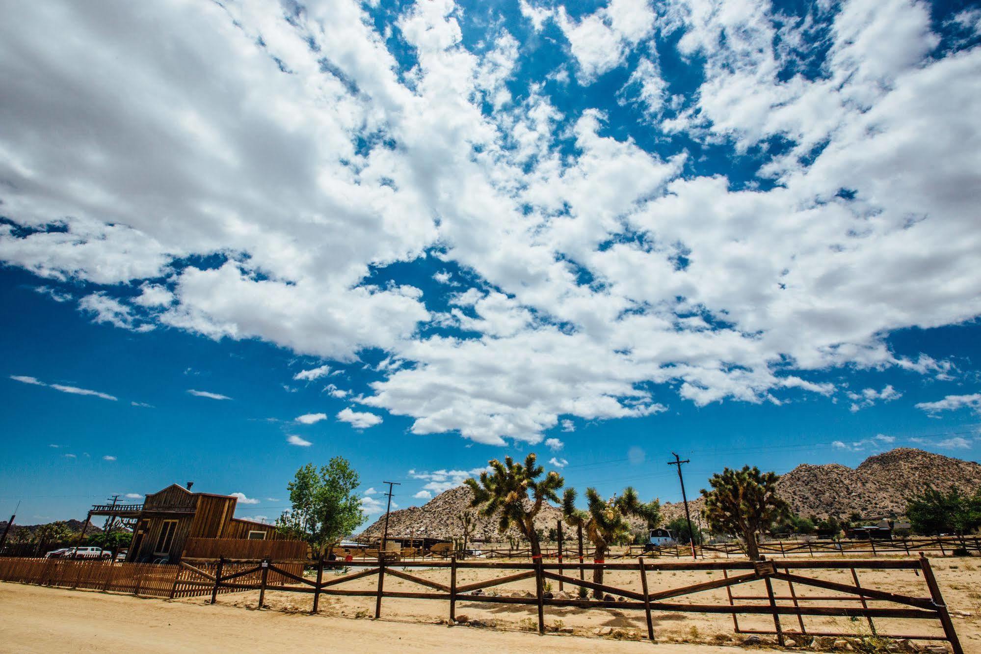 Pioneertown Motel エクステリア 写真